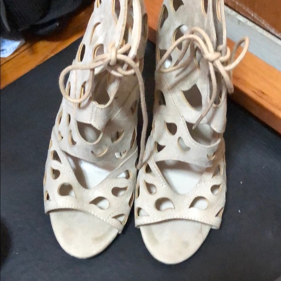 Nude aldo high heel shoes - Picture 2 of 4
